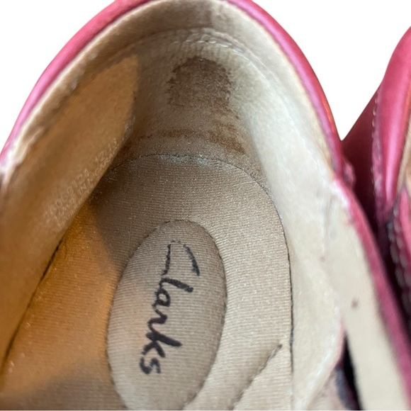 Clarks Women's Red Leather Shoes Sz 8 - Picture 8 of 16